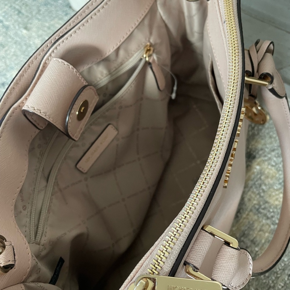 Michael Kors Cream Handbag - Picture 3 of 7